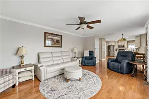 204 Rolling Hill Farm Dr, Rostraver, PA 15089 - Photo 3