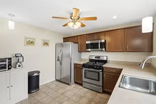2410 Leticoe St, Pittsburgh, PA 15203 - Photo 11