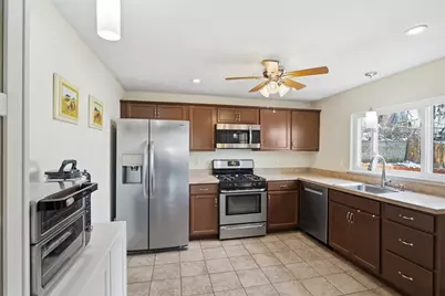 2410 Leticoe St, Pittsburgh, PA 15203 - Photo 9