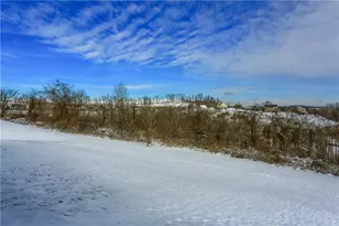 4005 Lakeview Ln, Mt Pleasant Twp, PA 15057 - Photo 3