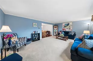 2633 Monterey Dr, Pittsburgh, PA 15241 - Photo 3