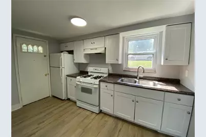 1002 Hartman St, McKeesport, PA 15132 - Photo 3