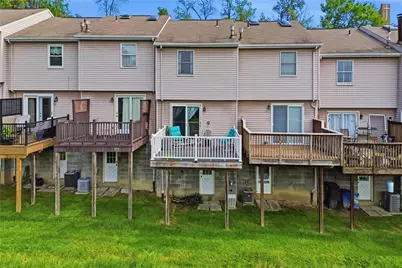 313 Hamlet Ct, Pittsburgh, PA 15227 - Photo 3