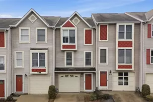 313 Hamlet Ct, Pittsburgh, PA 15227 - Photo 1