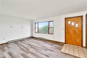 120 Braethorn Dr, Twp of But SE, PA 16001 - Photo 3