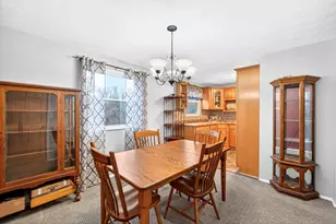 1952 Colleen Dr, North Huntingdon, PA 15642 - Photo 9