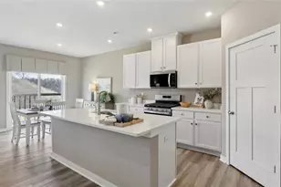 308 St.michael Wy, Findlay Township, PA 15126 - Photo 5