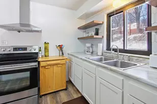 1533 Williamsburg Pl, Pittsburgh, PA 15235 - Photo 9