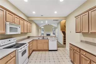 2091 Winchester Ct, Connoquenessing Township, PA 16053 - Photo 11