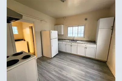 2402 Grandview Ave, McKeesport, PA 15132 - Photo 3