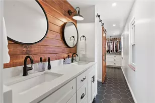 598 Olive St, Pittsburgh, PA 15237 - Photo 21