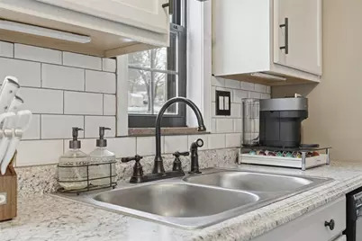 5386 Pennsylvania S, Bethel Park, PA 15102 - Photo 13