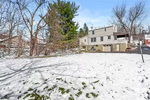 302 Elmbrook Ln, Scott Township, PA 15243 - Photo 5