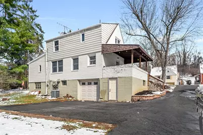 302 Elmbrook Ln, Scott Township, PA 15243 - Photo 3