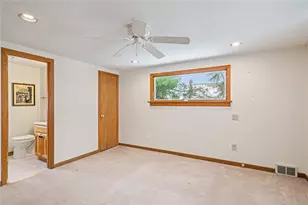 302 Elmbrook Ln, Scott Township, PA 15243 - Photo 13