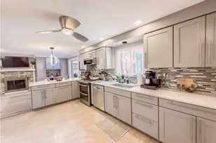 2662 Bethel Crest Dr, Bethel Park, PA 15102 - Photo 5