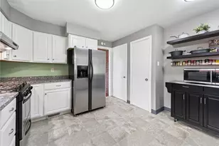 2208 Hemlock Dr, White Oak, PA 15131 - Photo 11