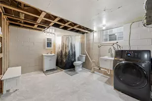 2208 Hemlock Dr, White Oak, PA 15131 - Photo 21