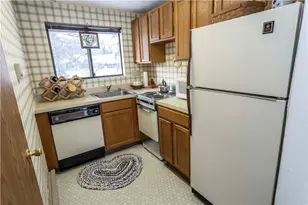 1215 Veech Ln, Hidden Valley, PA 15502 - Photo 7