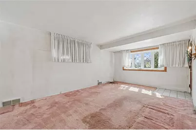 318 Dunbar Dr, Wilkins Township, PA 15235 - Photo 7