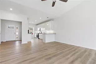 340 Cherokee Dr, Chippewa Township, PA 15010 - Photo 9