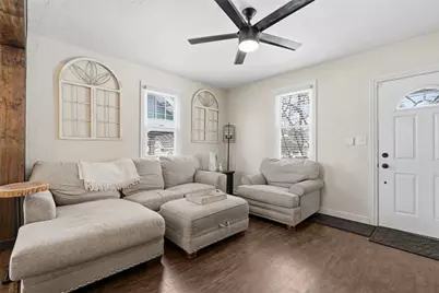 2735 Bertha St, Bethel Park, PA 15102 - Photo 7