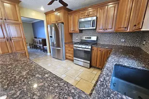 625 Preferred Dr, South Franklin, PA 15301 - Photo 11