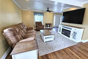 625 Preferred Dr, South Franklin, PA 15301 - Photo 5