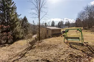 407 and 411 Mowry Rd, Potter Township, PA 15061 - Photo 9