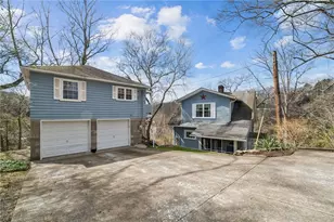 122 St Peter Way, Hempfield Township, PA 15644 - Photo 3