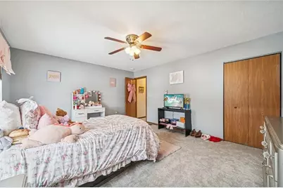 440 Shelbourne Dr, Pittsburgh, PA 15239 - Photo 29