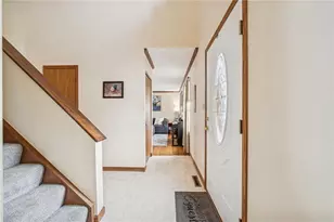 440 Shelbourne Dr, Pittsburgh, PA 15239 - Photo 5