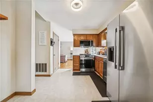 440 Shelbourne Dr, Pittsburgh, PA 15239 - Photo 13