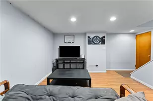 5195 Janie Dr, Baldwin Twp, PA 15227 - Photo 25