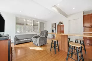 210 Rutledge Dr, Pittsburgh, PA 15215 - Photo 15