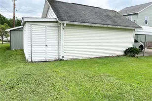 1673 Hancock Ave, Oaklahoma Boro, PA 15613 - Photo 27