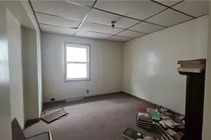 122 Hamilton Ave, Vandergrift, PA 15690 - Photo 11