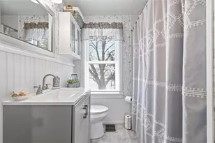 25 Capitol Ct, Farrell, PA 16121 - Photo 17