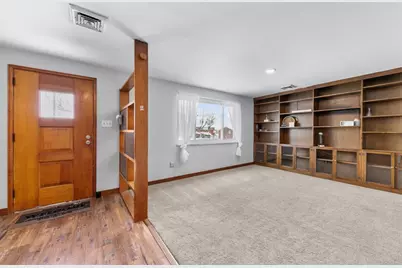 521 Saint Andrews Dr, Hempfield Township, PA 15601 - Photo 5