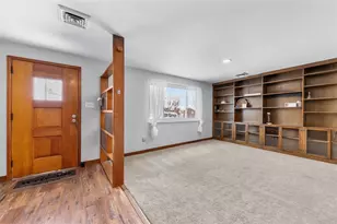 521 St Andrews Dr, Hempfield Township, PA 15601 - Photo 5