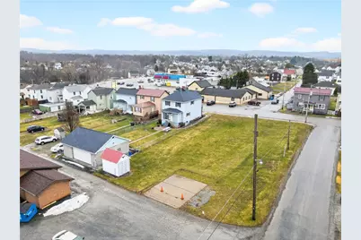 161 N Diamond St, Mount Pleasant Township, PA 15666 - Photo 1