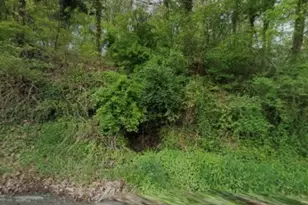 151 Beaver Grade Rd, Robinson Twp, PA 15136 - Photo 3