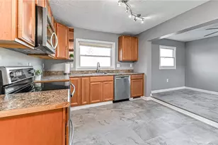 1711 Mercer St, Hopewell Township, PA 15001 - Photo 5