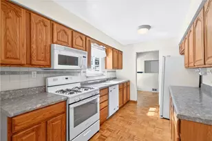 3604 Rosebriar Ave, Pittsburgh, PA 15116 - Photo 7