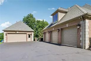 401 Blackstone Ln, Adams Township, PA 16046 - Photo 5
