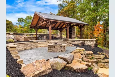 401 Blackstone Ln, Adams Township, PA 16046 - Photo 9