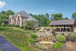401 Blackstone Ln, Adams Township, PA 16046 - Photo 9