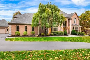 401 Blackstone Ln, Adams Township, PA 16046 - Photo 3