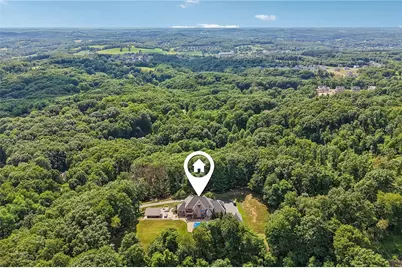 401 Blackstone Ln, Adams Township, PA 16046 - Photo 7