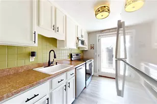 16 Quail Hill Rd, Pittsburgh, PA 15214 - Photo 19